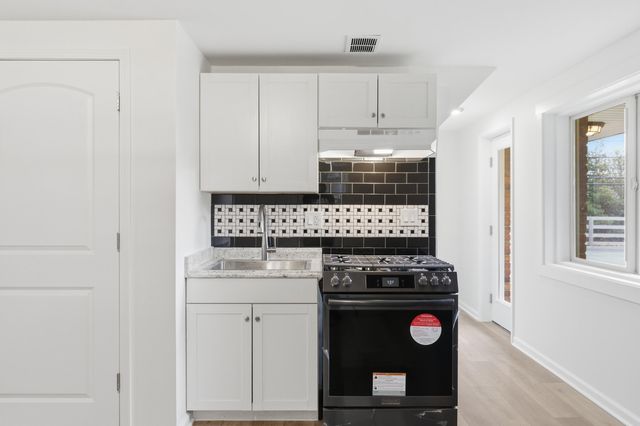 668 Cromwell Way, Lexington, KY 40503