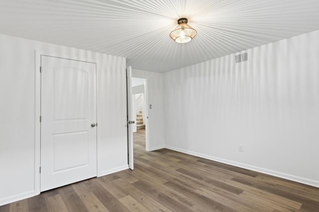 668 Cromwell Way, Lexington, KY 40503