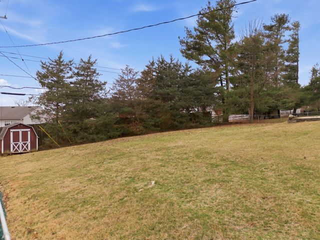 668 Cromwell Way, Lexington, KY 40503