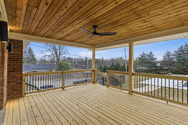 668 Cromwell Way, Lexington, KY 40503