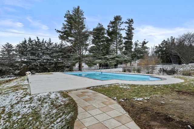 668 Cromwell Way, Lexington, KY 40503