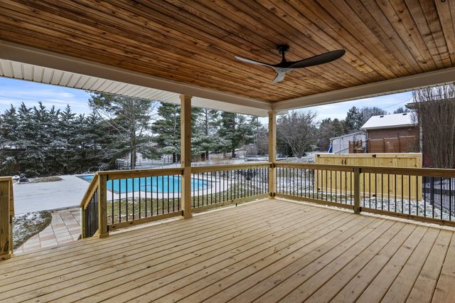 668 Cromwell Way, Lexington, KY 40503