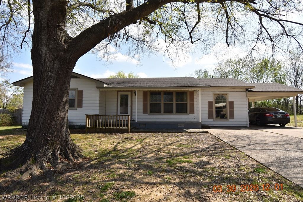 130 Comanche Street, Sallisaw, OK 74955