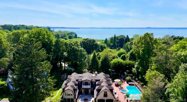 91 Crescent Beach Road, Glen Cove, NY 11542