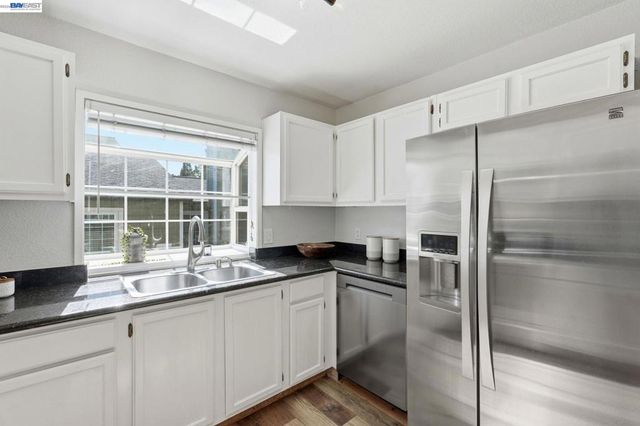 515 Canyon Oaks Dr F, Oakland, CA 94605