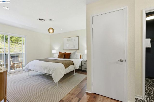 515 Canyon Oaks Dr F, Oakland, CA 94605