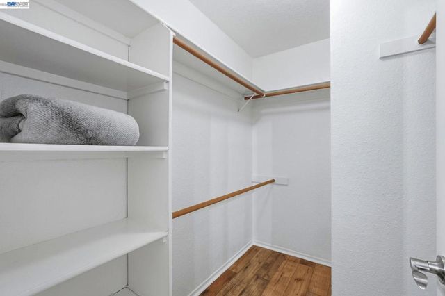 515 Canyon Oaks Dr F, Oakland, CA 94605