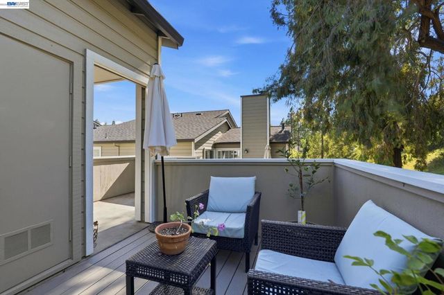 515 Canyon Oaks Dr F, Oakland, CA 94605