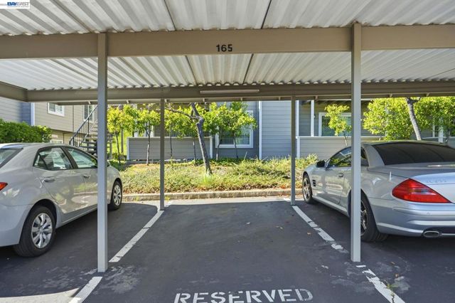 515 Canyon Oaks Dr F, Oakland, CA 94605