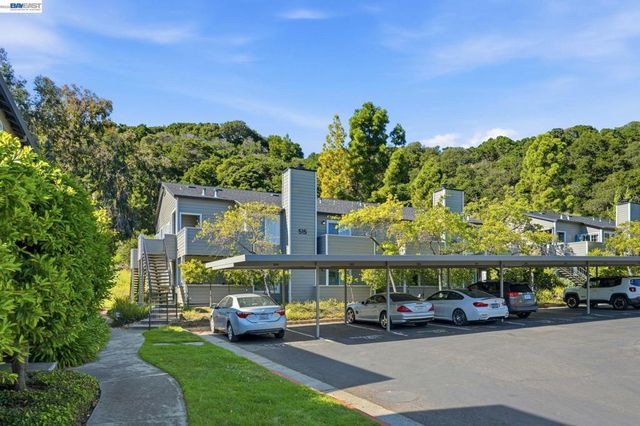 515 Canyon Oaks Dr F, Oakland, CA 94605