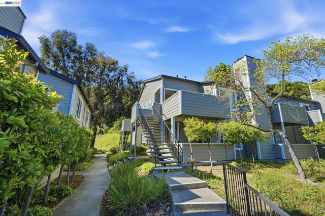 515 Canyon Oaks Dr F, Oakland, CA 94605