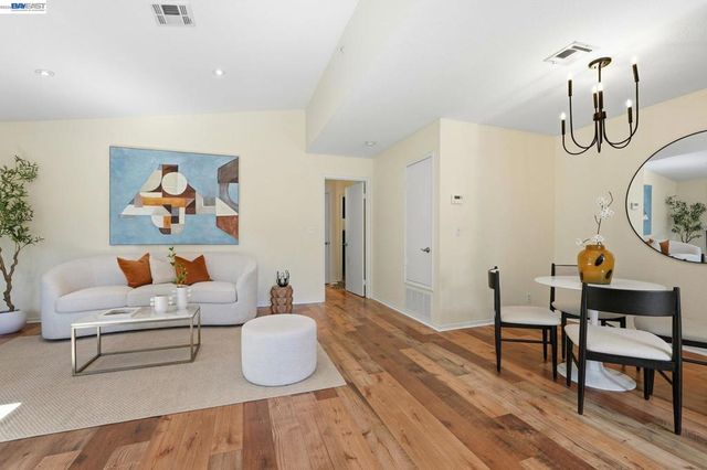 515 Canyon Oaks Dr F, Oakland, CA 94605