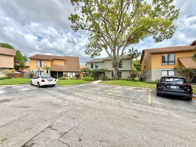 404 Sandtree Dr, Palm Beach Gardens, FL 33403