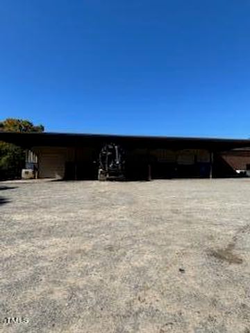 211 Garysburg Road, Gaston, NC 27832