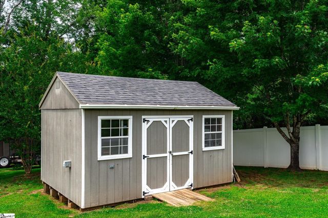 101 Edens Garden Way, Six Mile, SC 29682