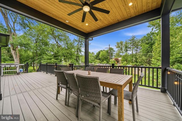 909 MYERS CIR SW, Vienna, VA 22180