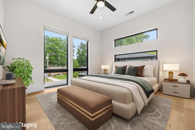 909 MYERS CIR SW, Vienna, VA 22180