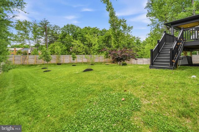 909 MYERS CIR SW, Vienna, VA 22180