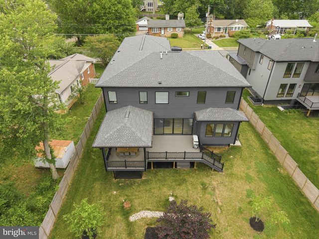 909 MYERS CIR SW, Vienna, VA 22180