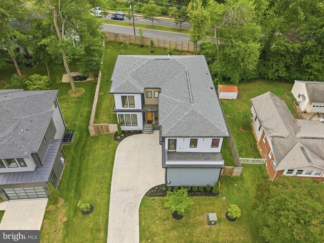 909 MYERS CIR SW, Vienna, VA 22180