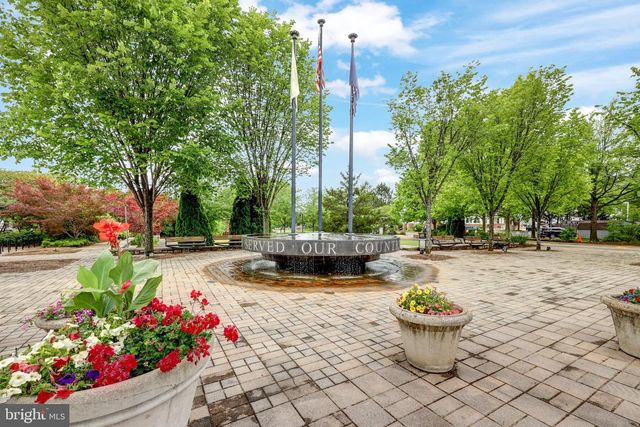 909 MYERS CIR SW, Vienna, VA 22180