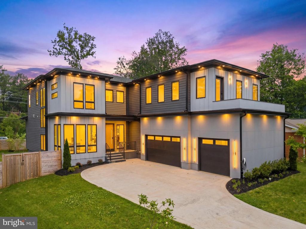 909 MYERS CIR SW, Vienna, VA 22180