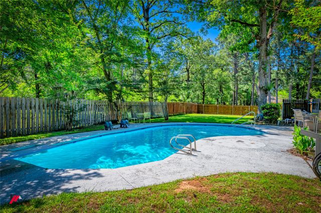 9855 Holamy Lane, Shreveport, LA 71106