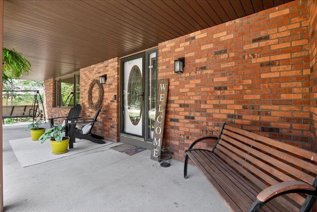 6685 Winding Way, Deforest, WI 53532
