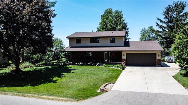 6685 Winding Way, Deforest, WI 53532