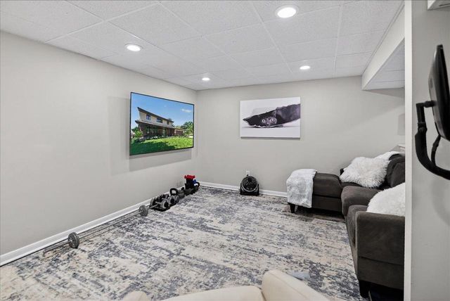6685 Winding Way, Deforest, WI 53532