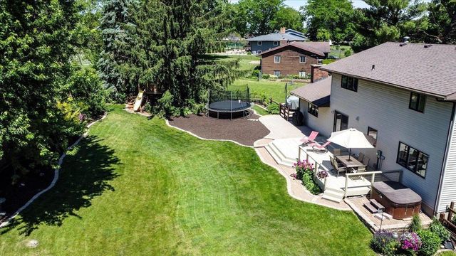 6685 Winding Way, Deforest, WI 53532