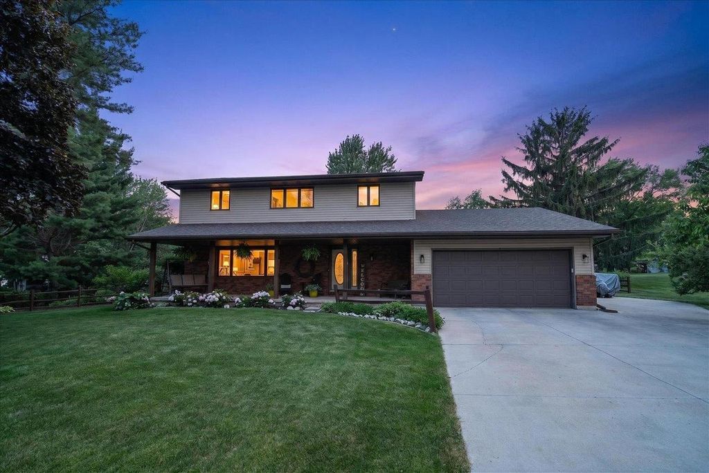 6685 Winding Way, Deforest, WI 53532