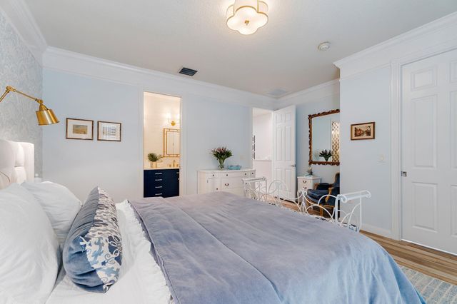 1471 N Jeaga Drive, Jupiter, FL 33458