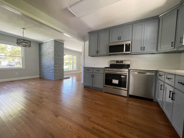 1209 Bel Aire Dr, Tullahoma, TN 37388