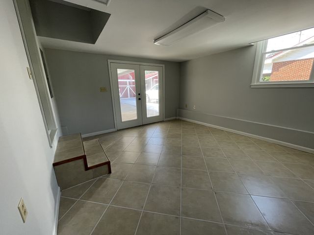 1209 Bel Aire Dr, Tullahoma, TN 37388