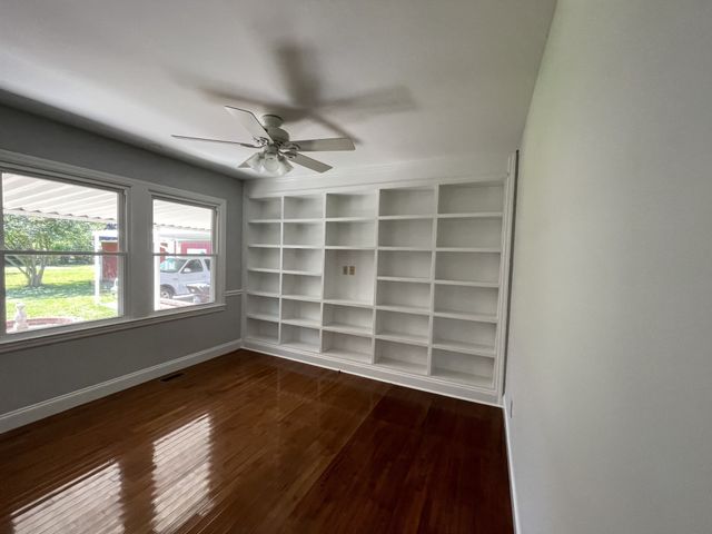 1209 Bel Aire Dr, Tullahoma, TN 37388