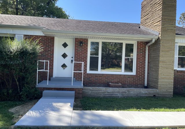 1209 Bel Aire Dr, Tullahoma, TN 37388