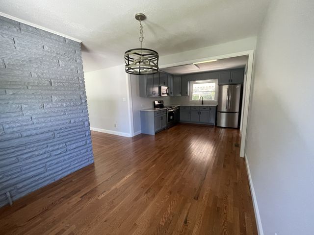 1209 Bel Aire Dr, Tullahoma, TN 37388