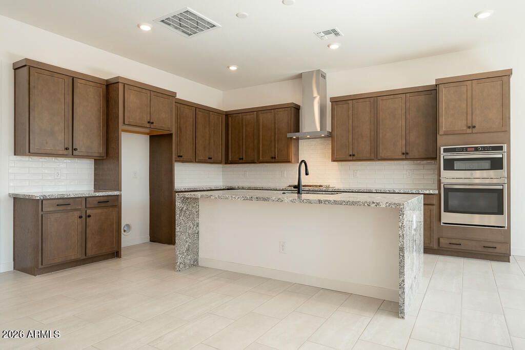Image 2 of property listing at 2589 E ALFONSO Drive, San Tan Valley, AZ 85140