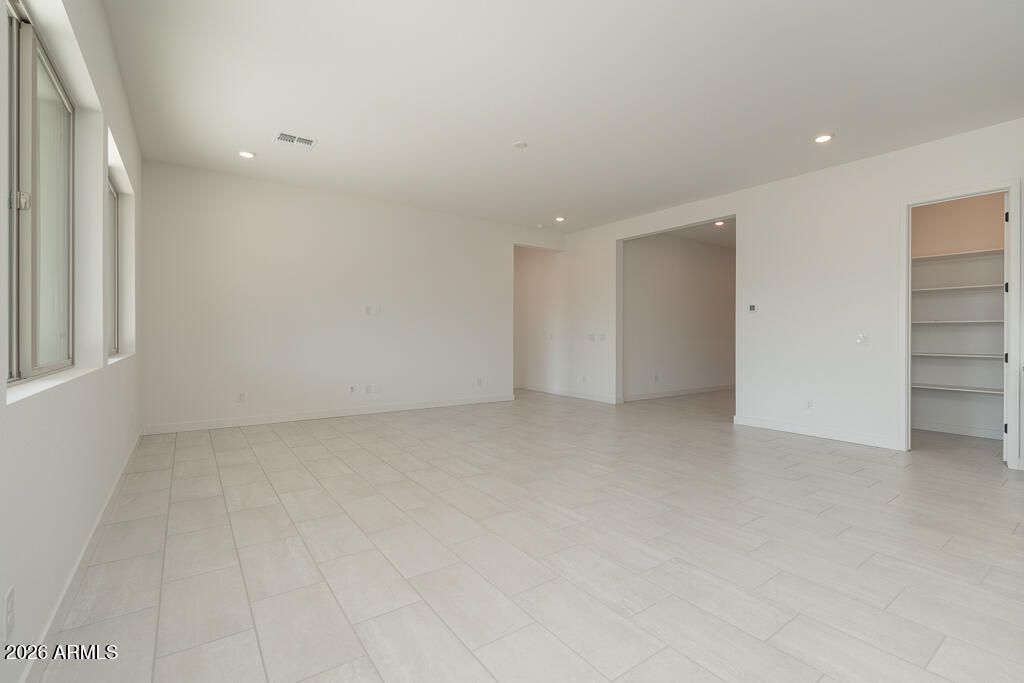 Image 4 of property listing at 2589 E ALFONSO Drive, San Tan Valley, AZ 85140