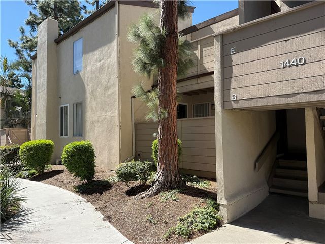 B Cabrillo Park Drive, Santa Ana, CA 92701