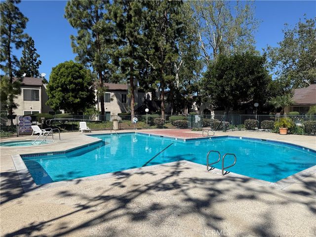 B Cabrillo Park Drive, Santa Ana, CA 92701