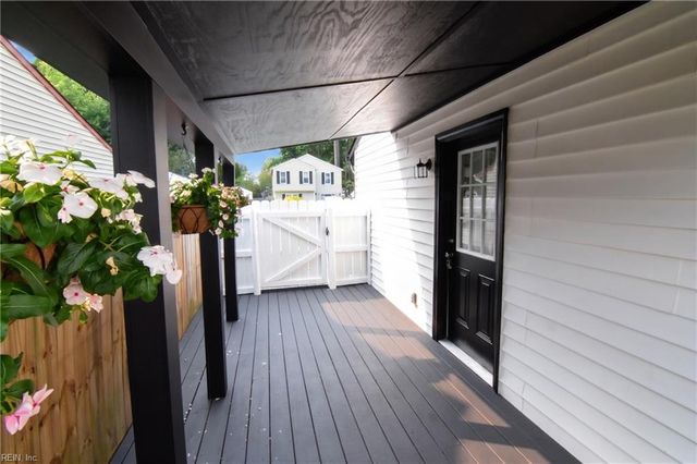 1518 Snowbird CT, Virginia Beach, VA 23454