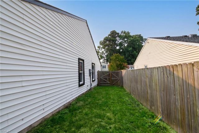 1518 Snowbird CT, Virginia Beach, VA 23454