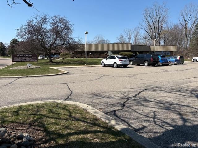 5040 Villa Linde Parkway, Flint Charter Township, MI 48532
