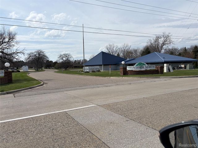 5040 Villa Linde Parkway, Flint Charter Township, MI 48532