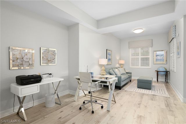 3099 Lancaster DR 7-701, Naples, FL 34105