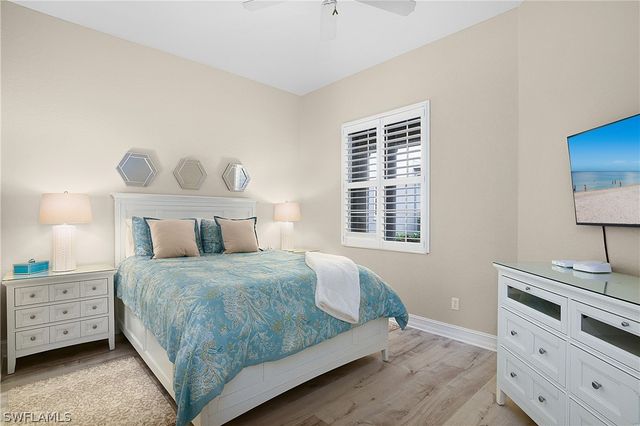 3099 Lancaster DR 7-701, Naples, FL 34105