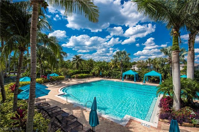 3099 Lancaster DR 7-701, Naples, FL 34105