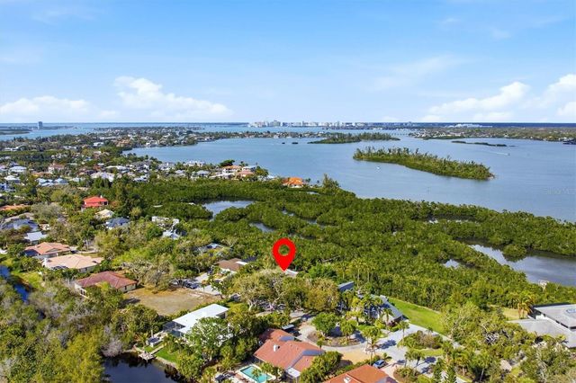 700 TROPICAL CIRCLE, Sarasota, FL 34242